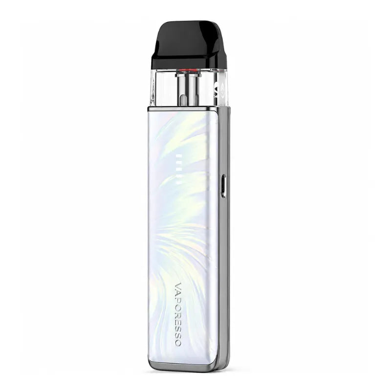 Vaporesso XROS 6 Mini White, cigarette électronique pod compacte avec batterie intégrée, cartouche XROS à remplissage par le haut, technologie COREX 3.0, airflow réglable et finition blanche nacrée.