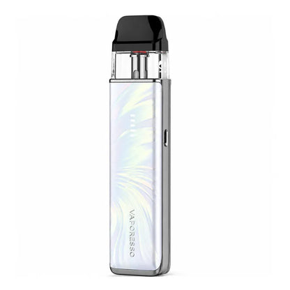 Vaporesso XROS 6 Mini White, cigarette électronique pod compacte avec batterie intégrée, cartouche XROS à remplissage par le haut, technologie COREX 3.0, airflow réglable et finition blanche nacrée.